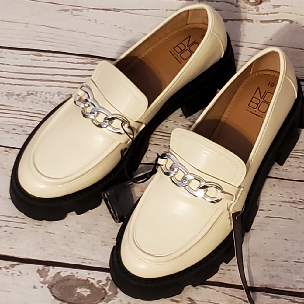 No Boundaries women's vinyl lug sole loafers Shell size 7